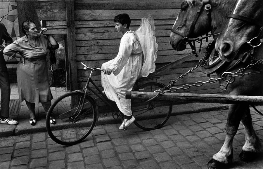 Our angels. When they fell from the sky we picked them up. Czechoslovakia. Josef Koudelkam, 1968